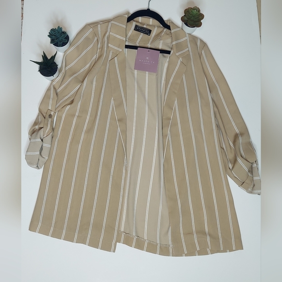 Striped blazer - Picture 3 of 9